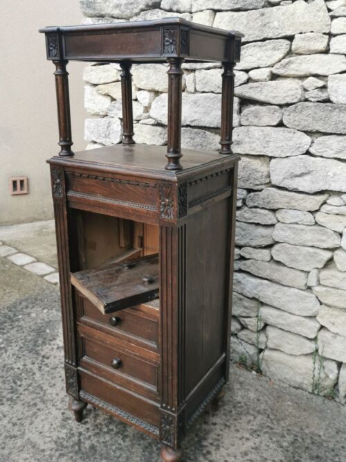 Ancienne table de chevet